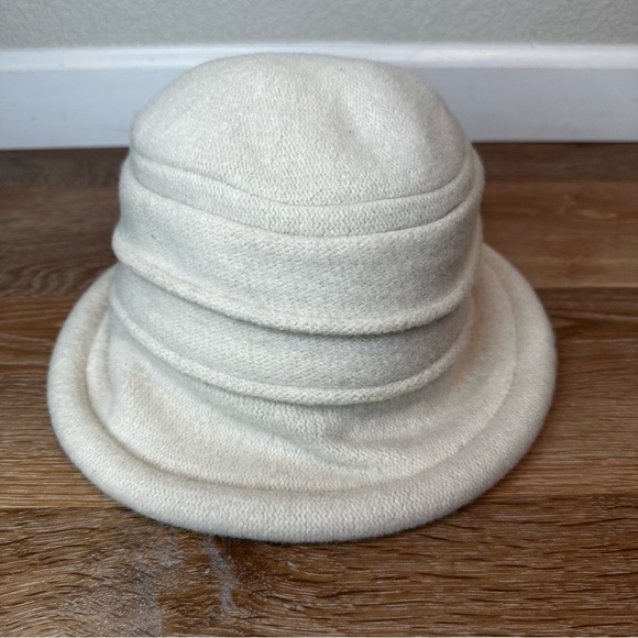 Scala 100% Wool Cream Winter Packable Cloche Hat, OS - Picture 2 of 11